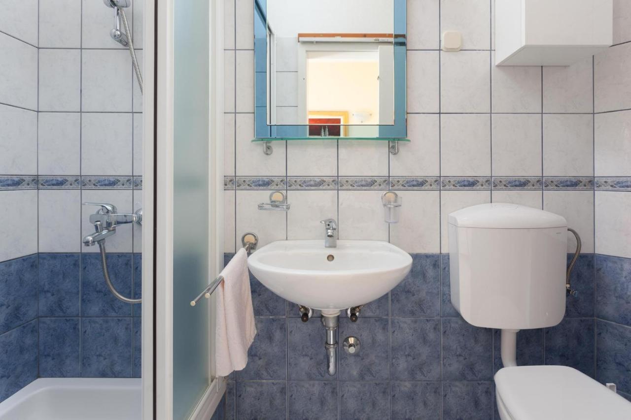 Apartments Marijan - Beachfront Tučepi Екстериор снимка