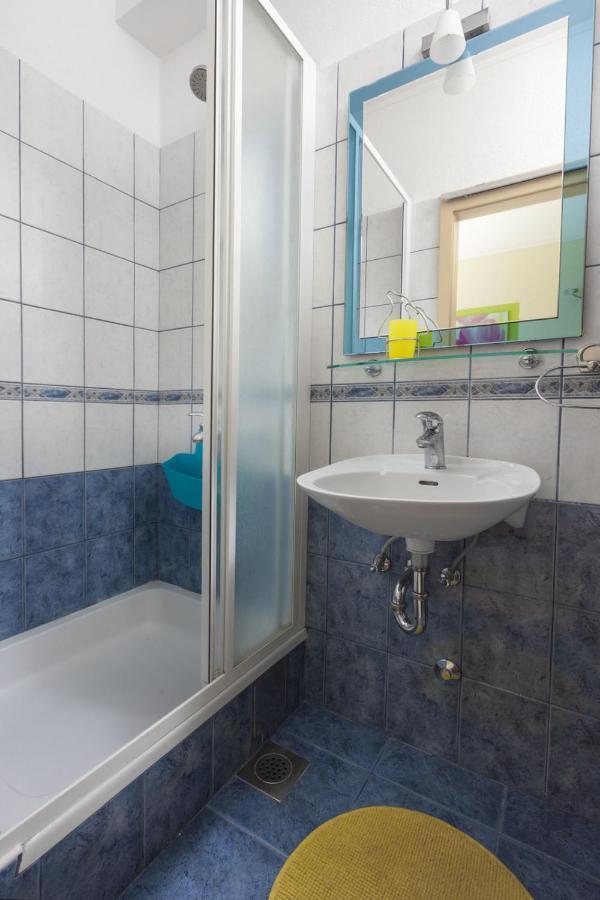 Apartments Marijan - Beachfront Tučepi Екстериор снимка