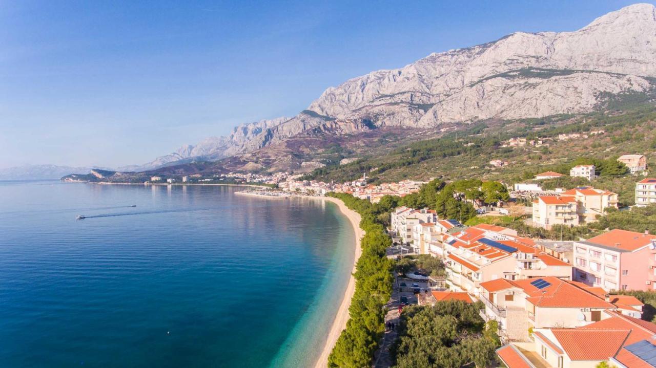 Apartments Marijan - Beachfront Tučepi Екстериор снимка