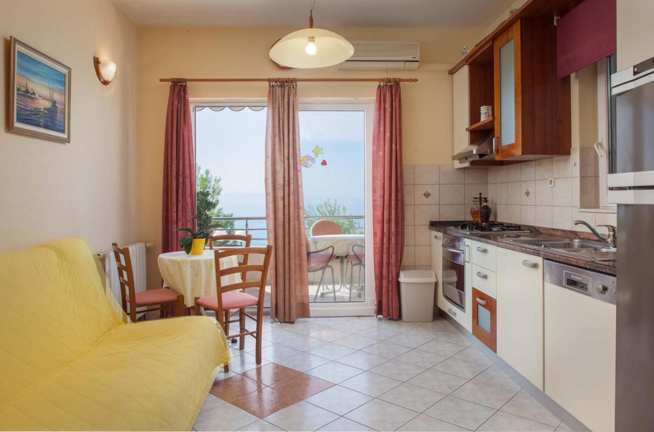 Apartments Marijan - Beachfront Tučepi Екстериор снимка