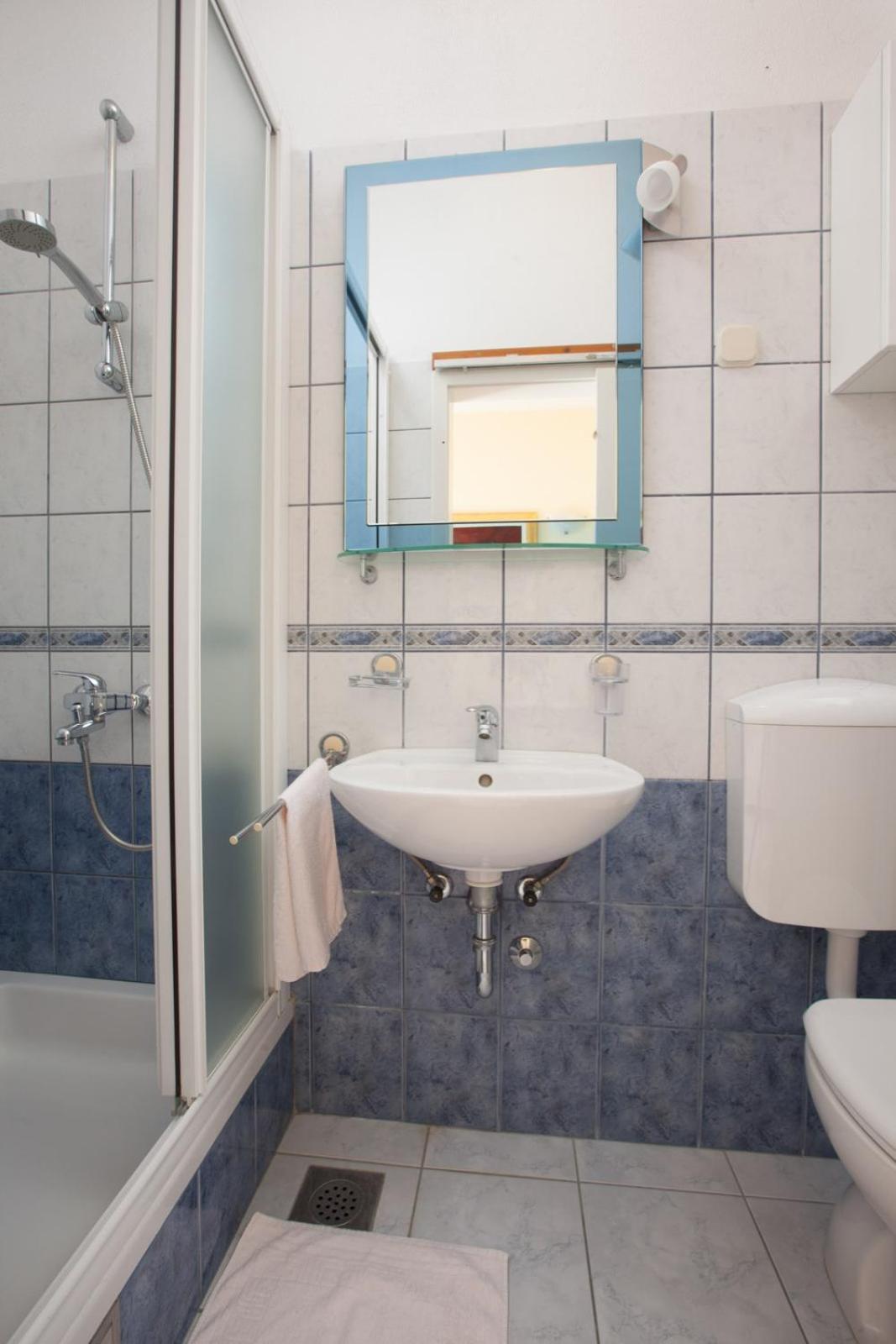 Apartments Marijan - Beachfront Tučepi Екстериор снимка